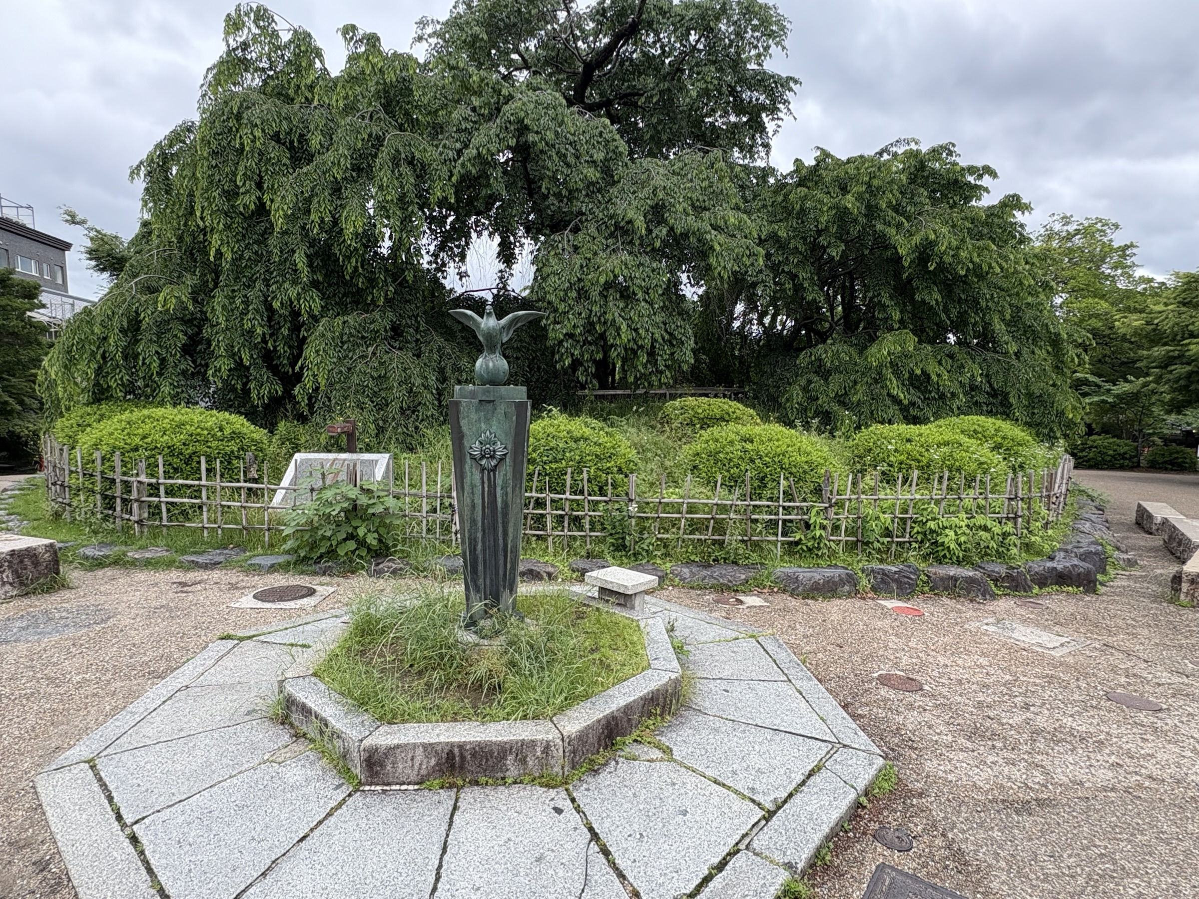 Gallery photo captured on May 25, 2025.