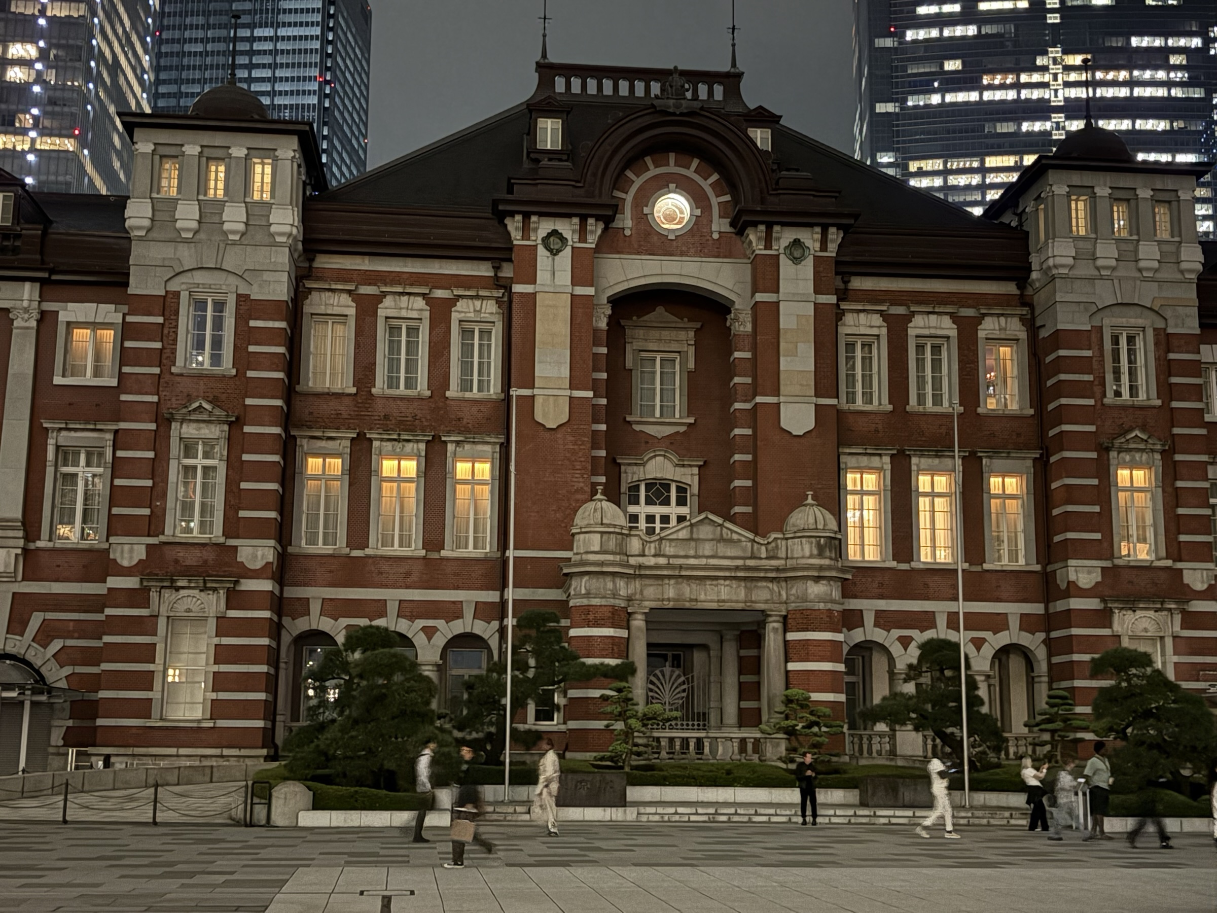 Gallery photo captured on May 29, 2025.